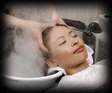 保湿力アップのミスト機を使用します。また、水道水ではなく精製水を使用しています。